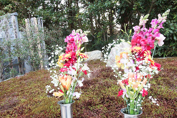 bosan-flower-shouju 正受院の墓参の献花イメージ