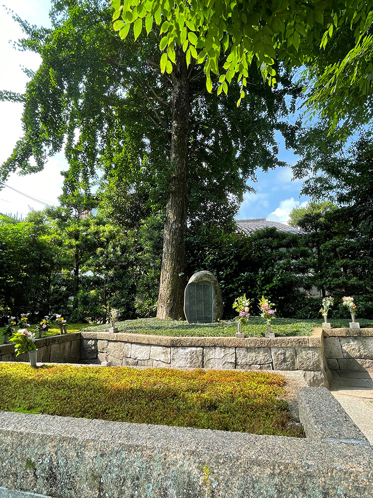 両足院-墓苑
